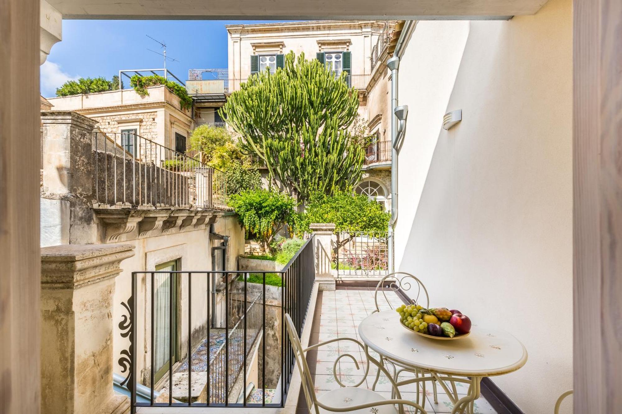 Modica For Family - Rooms And Apartments Exterior photo